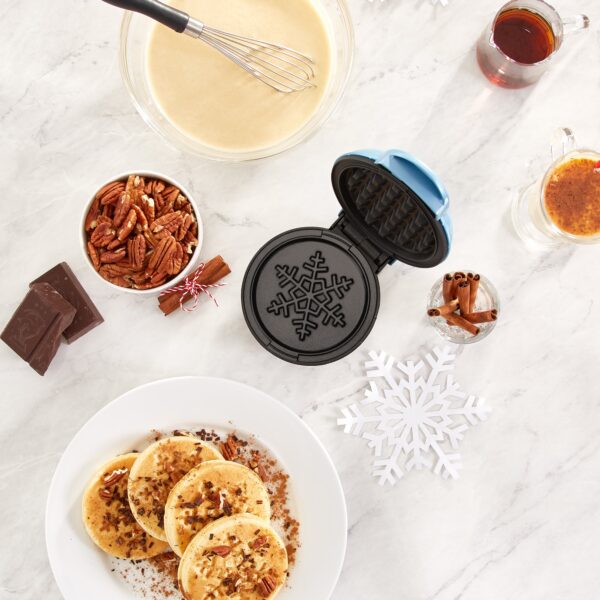 Snowflake Mini Waffle Maker