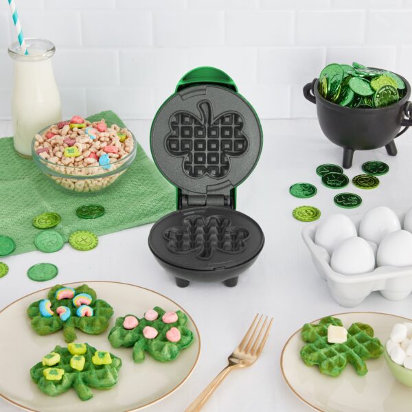 Shamrock Mini Waffle Maker