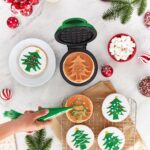 Christmas Tree Mini Waffle Maker